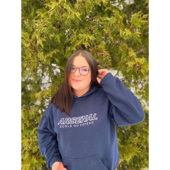 Meet your Posher, Laurie - Picture 1 of 1